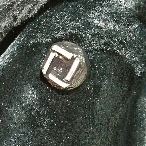 VINTAGE  DOUBLE BREASTED VELVET COAT W FAUX FUR - Picture 5 of 15